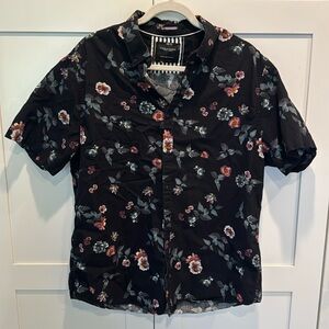 Slightly worn, great condition! Denim&Flower, men’s XL short sleeve button down!
